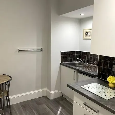 Flat 5 - 2 Bed Centre Affordable Quality York
